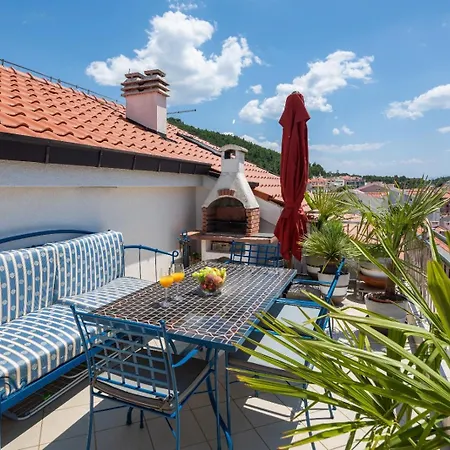 Fiorideligi * Макарска