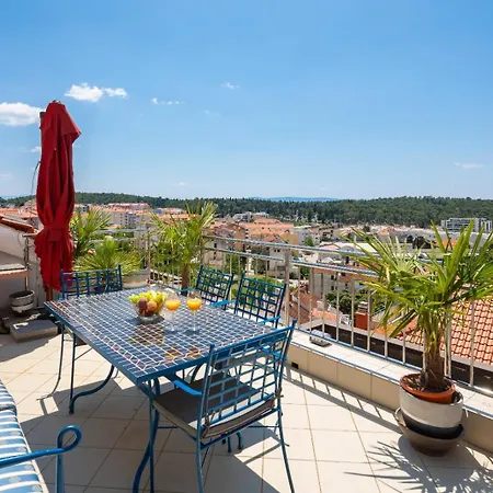 Apartment Fiorideligi Makarska