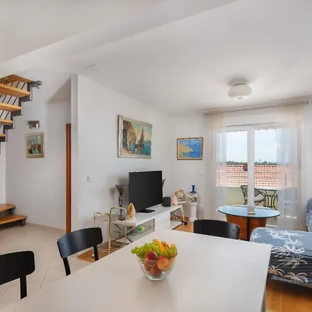 شقة Fiorideligi ماكارسكا