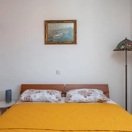 شقة Fiorideligi ماكارسكا