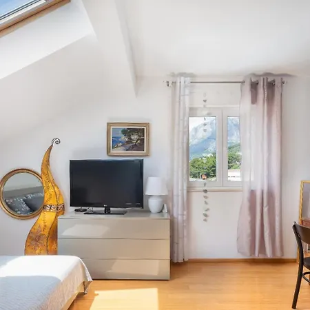 شقة Fiorideligi ماكارسكا